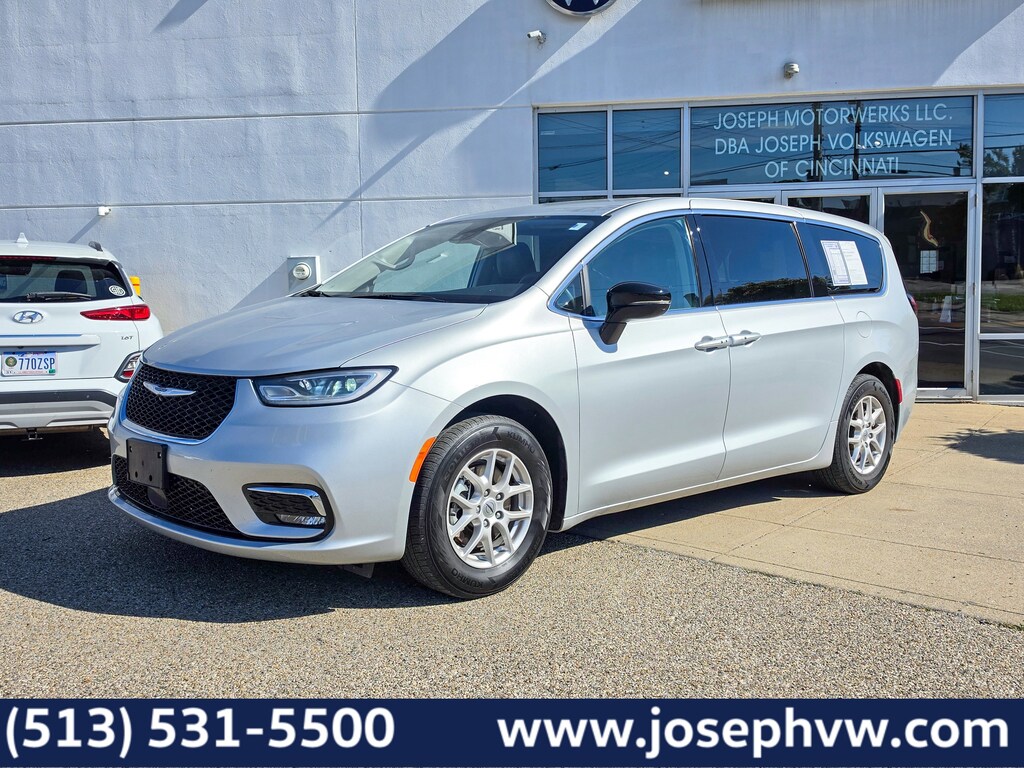 Used 2024 Chrysler Pacifica Touring L Van Passenger Van