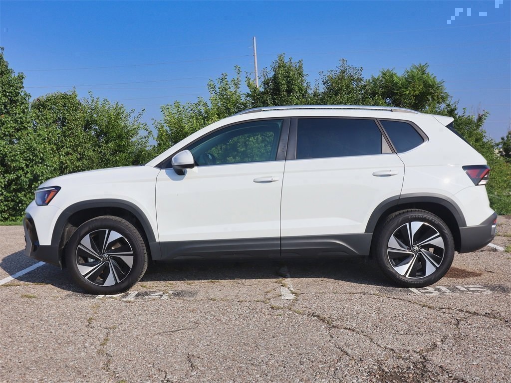 New 2025 Volkswagen Taos 1.5T SE SUV