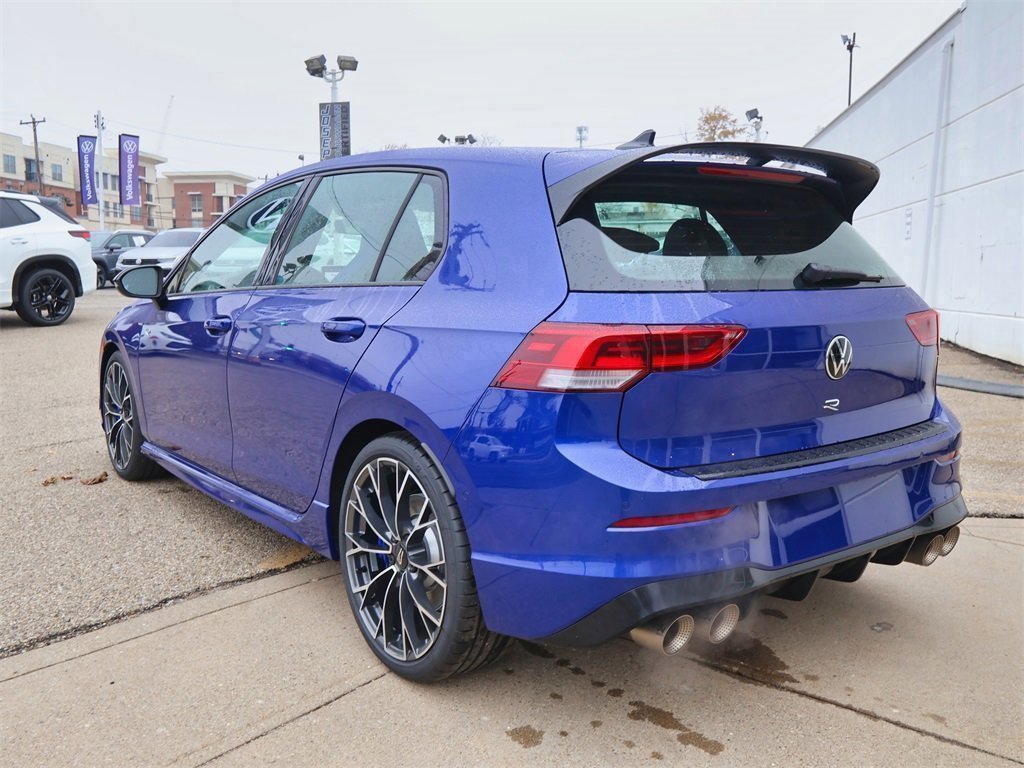 2026 Volkswagen Golf R 2.0 TSI photo 3