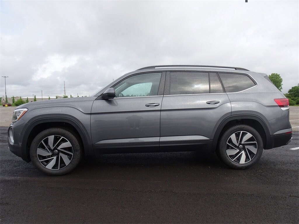 New 2025 Volkswagen Atlas 2.0T SE w/Technology SUV
