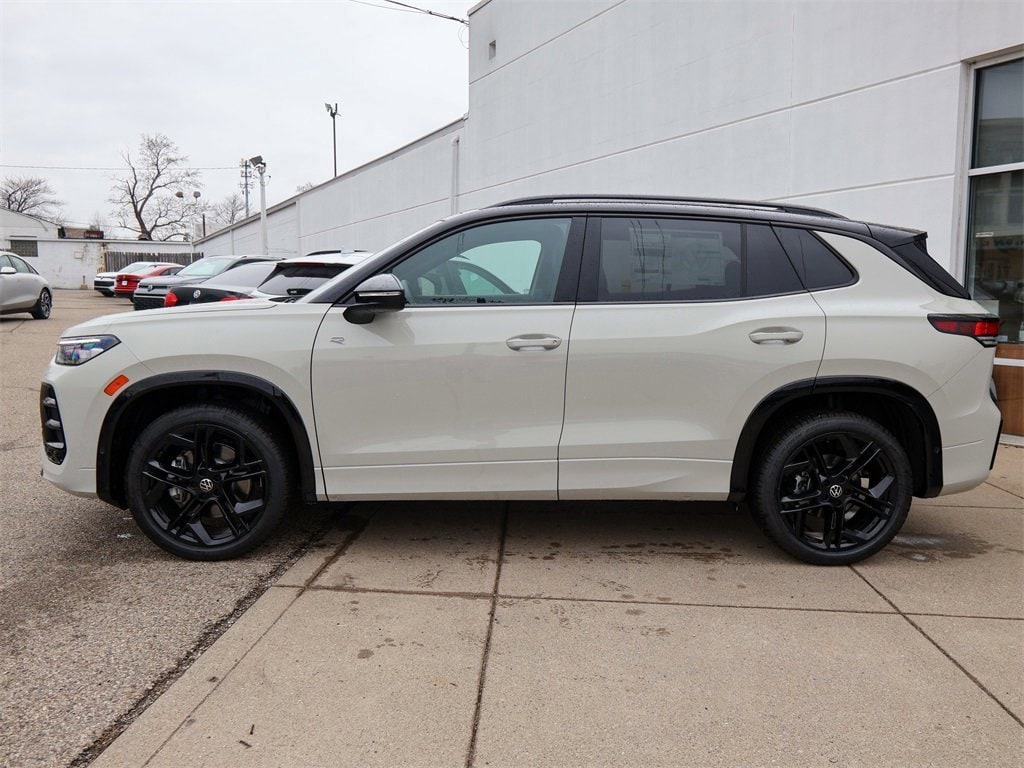 New 2026 Volkswagen Tiguan 2.0T SE R-Line Black SUV