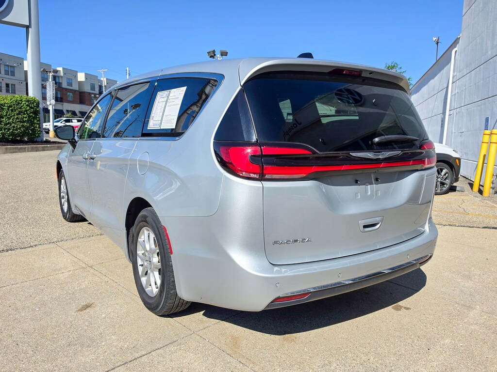 Used 2024 Chrysler Pacifica Touring L Van Passenger Van