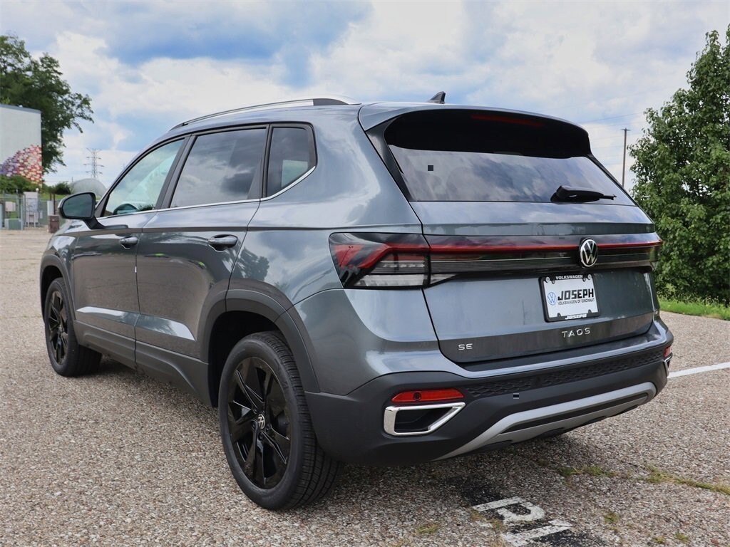 New 2025 Volkswagen Taos 1.5T SE SUV