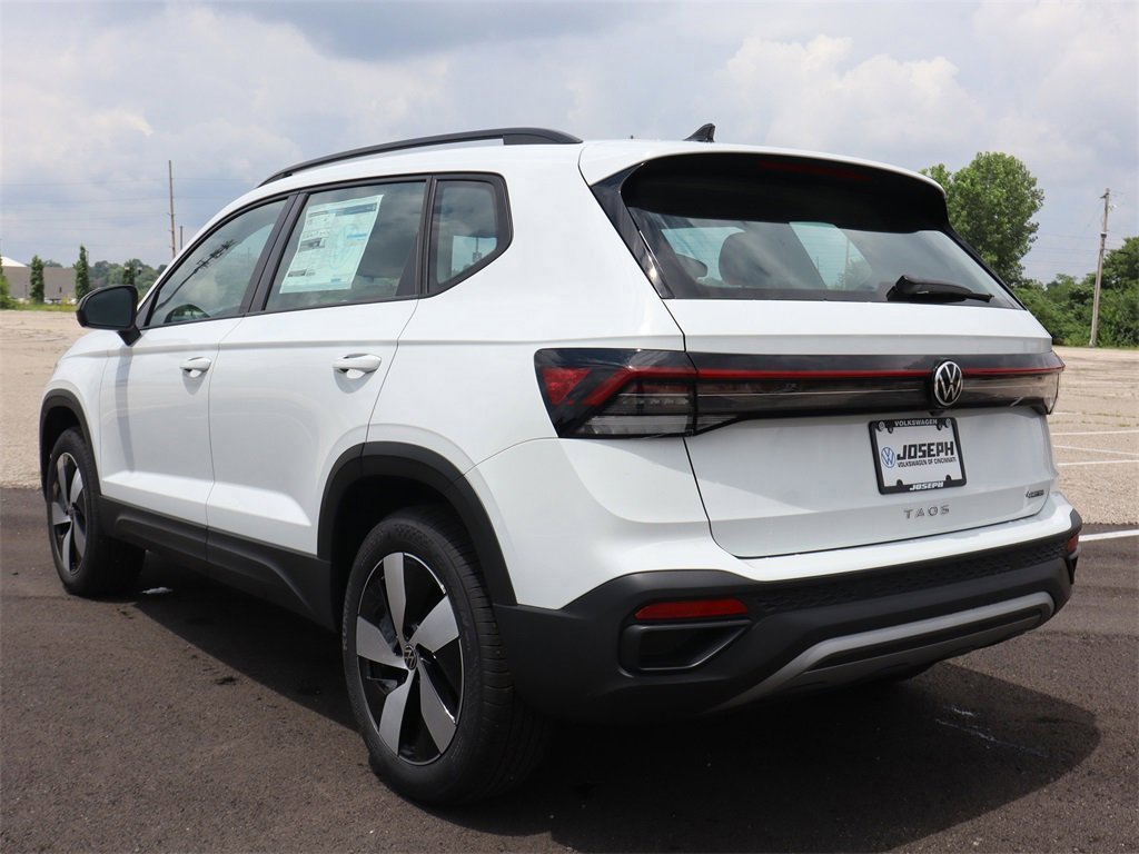 2025 Volkswagen Taos S photo 3