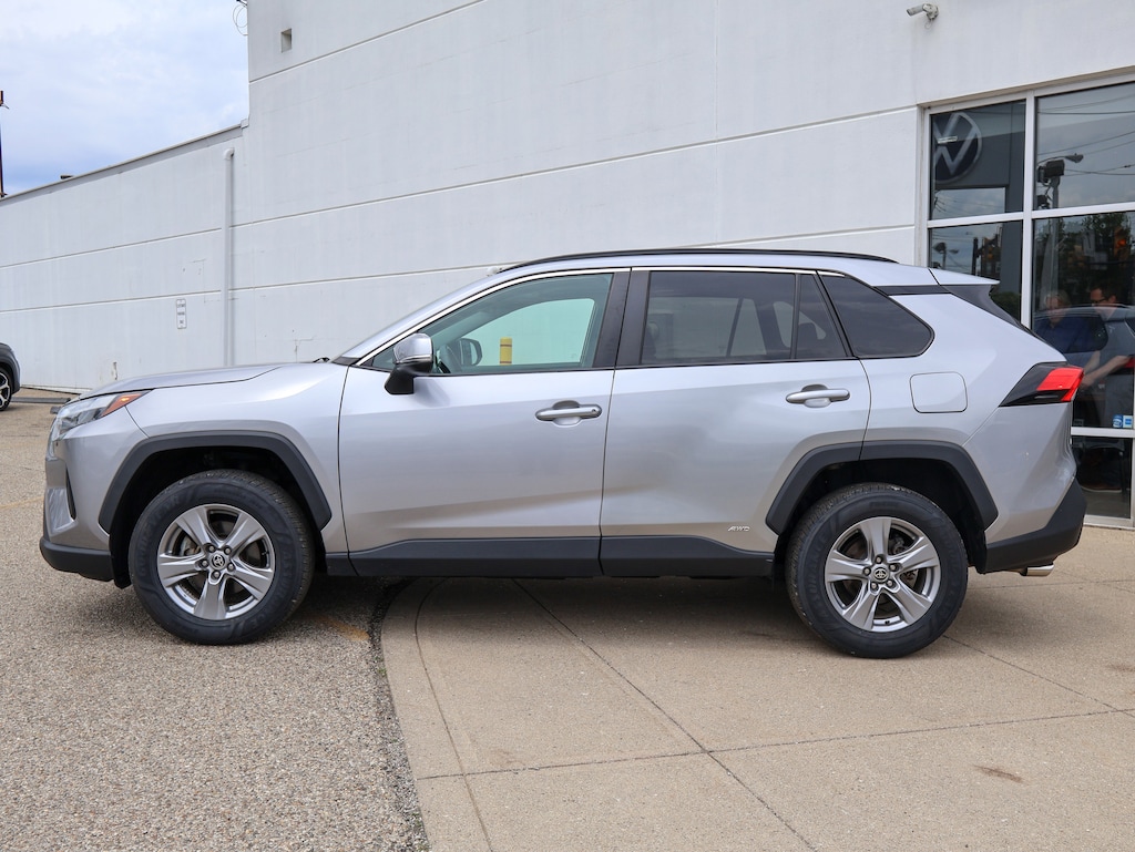 Used 2022 Toyota RAV4 Hybrid XLE SUV