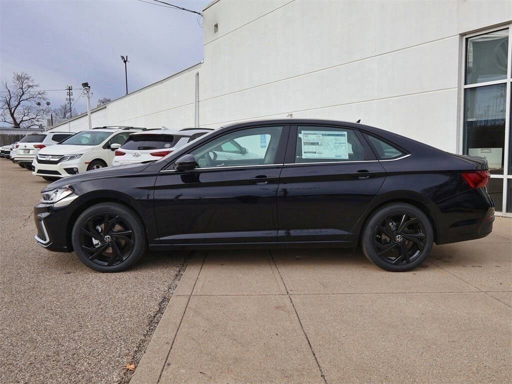 New 2026 Volkswagen Jetta 1.5T SE Sedan