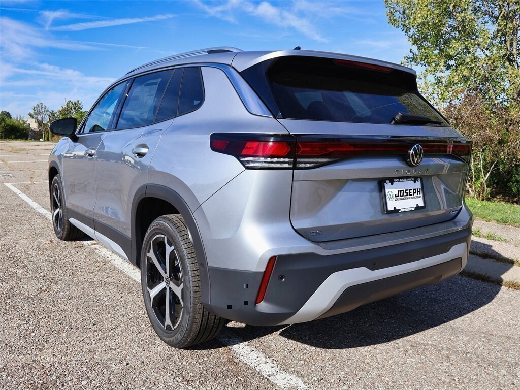 New 2025 Volkswagen Tiguan 2.0T SE SUV
