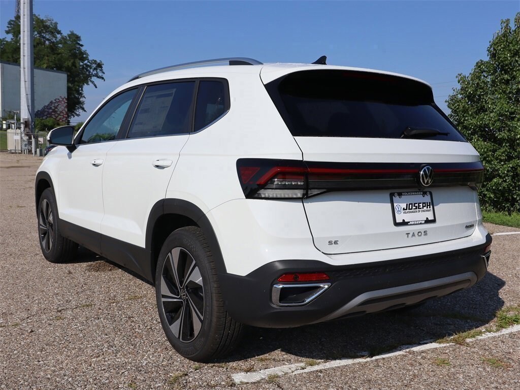 New 2025 Volkswagen Taos 1.5T SE SUV