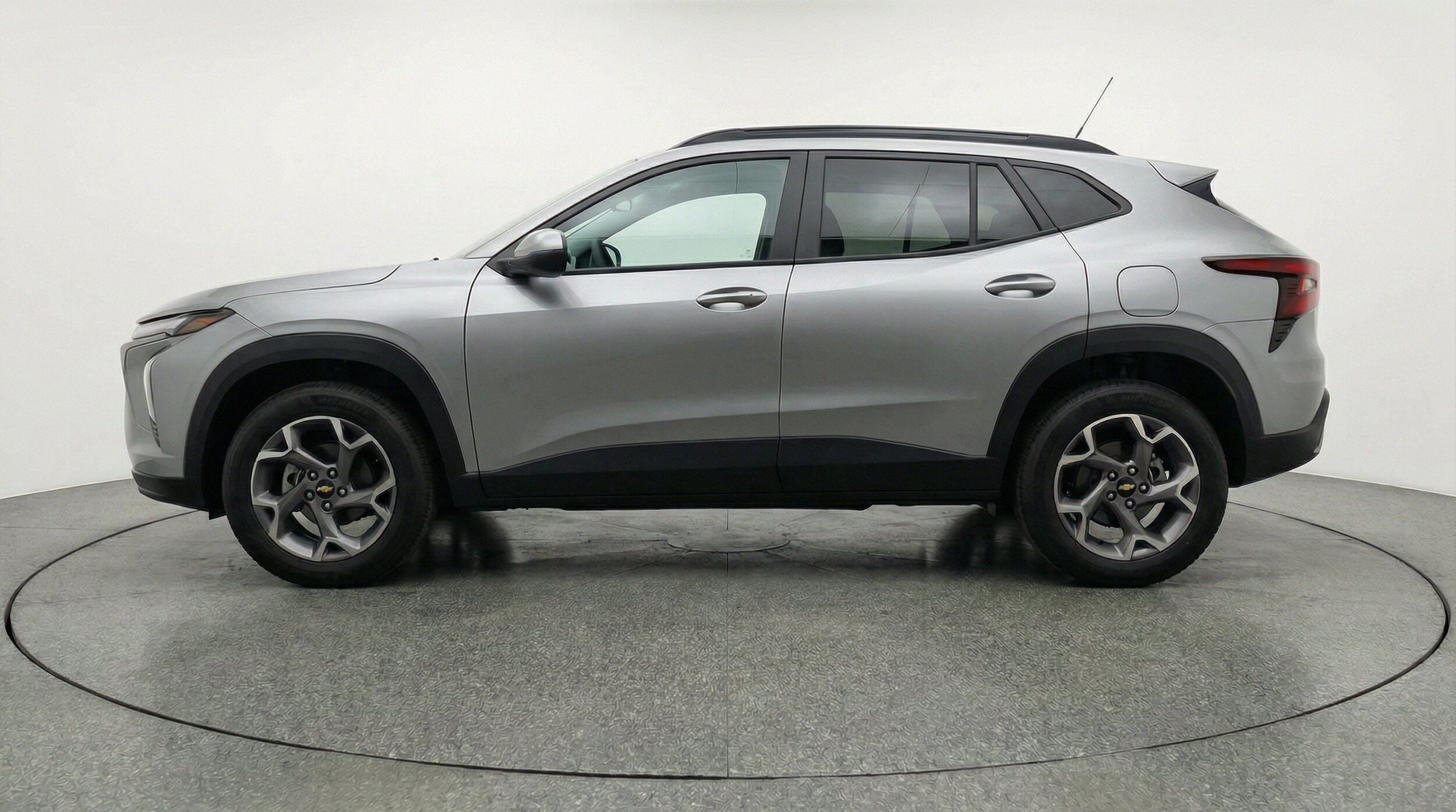 Thumbnail: 2025 Chevrolet Trax - 5