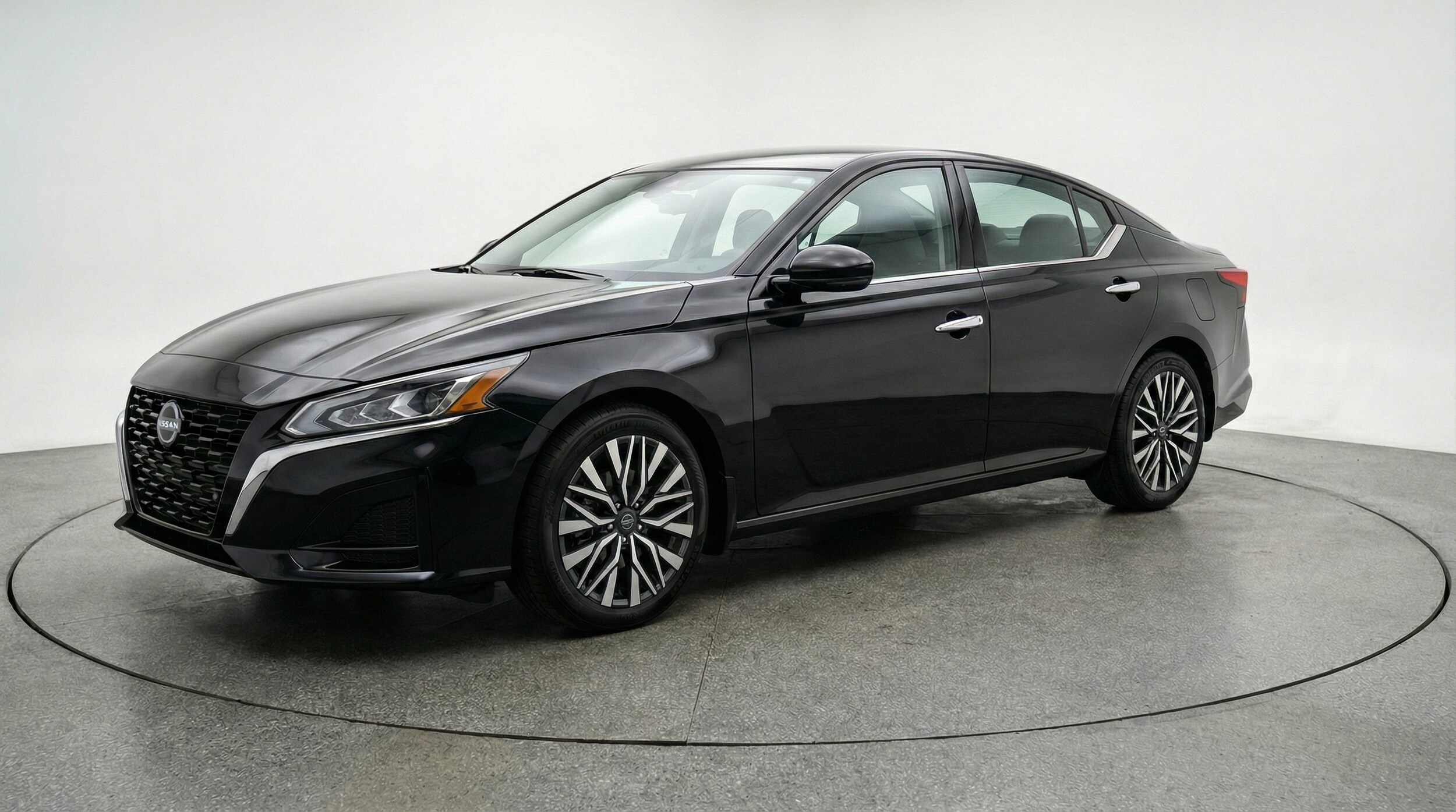 Thumbnail: 2025 Nissan Altima - 3