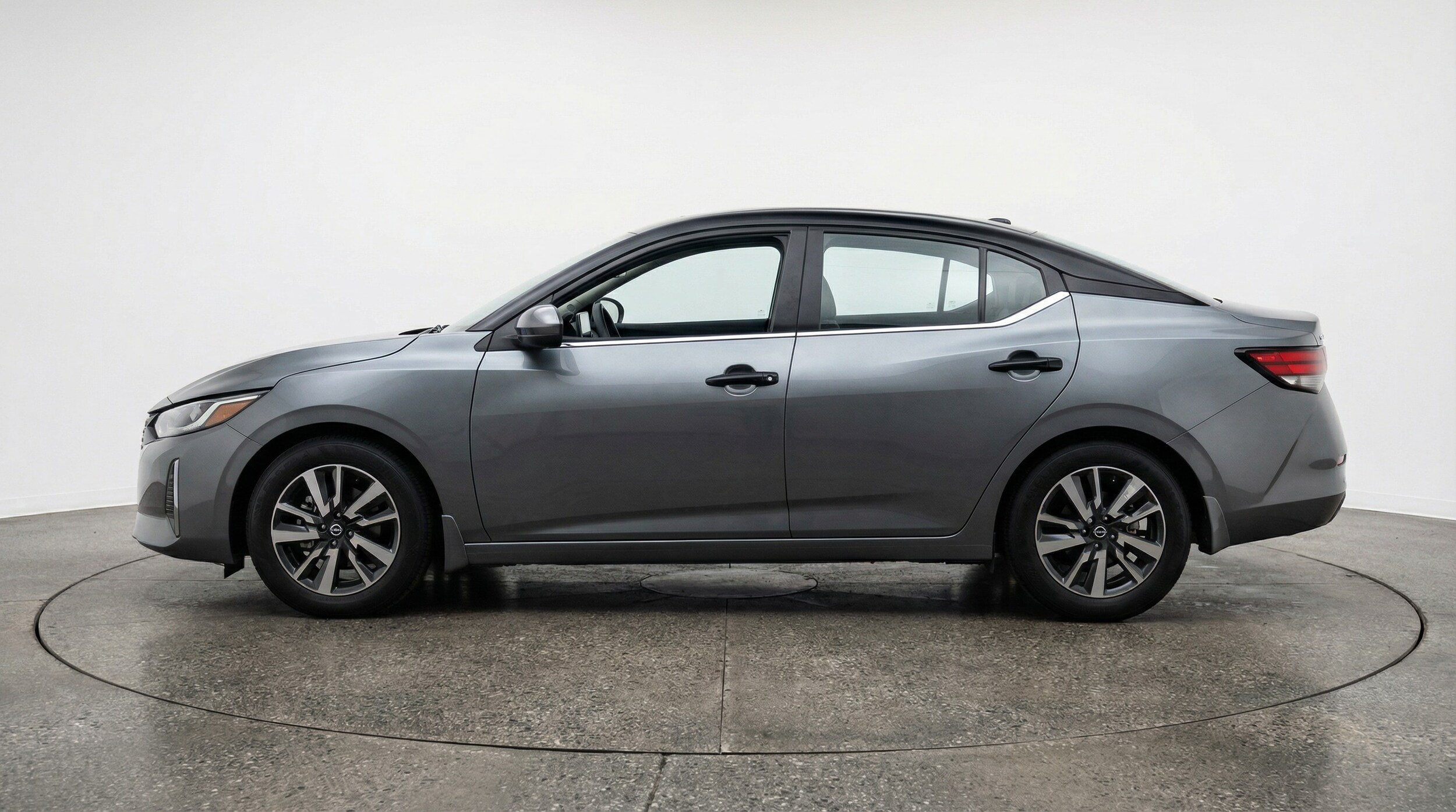 Thumbnail: 2025 Nissan Sentra - 4