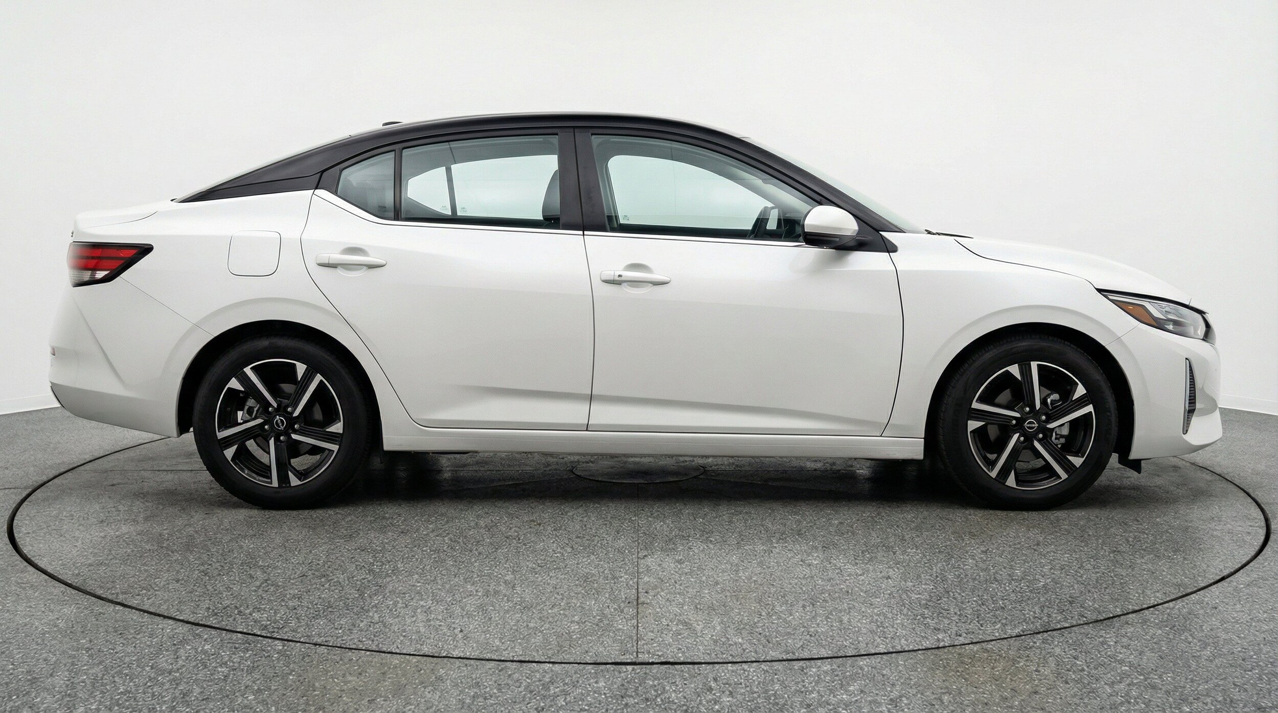 Thumbnail: 2025 Nissan Sentra - 11