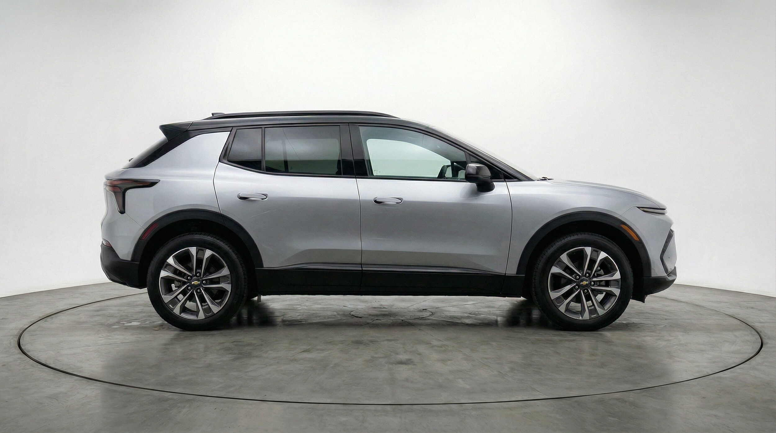 Thumbnail: 2025 Chevrolet Equinox - 4