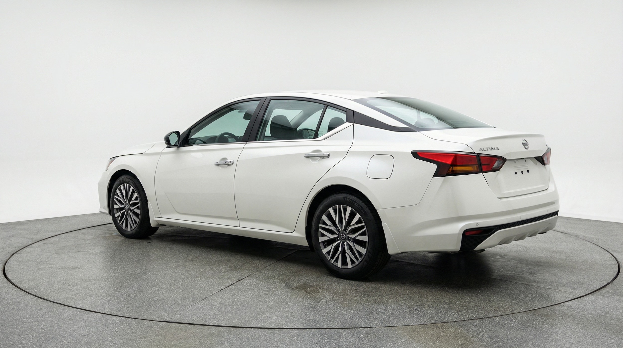 Thumbnail: 2025 Nissan Altima - 5