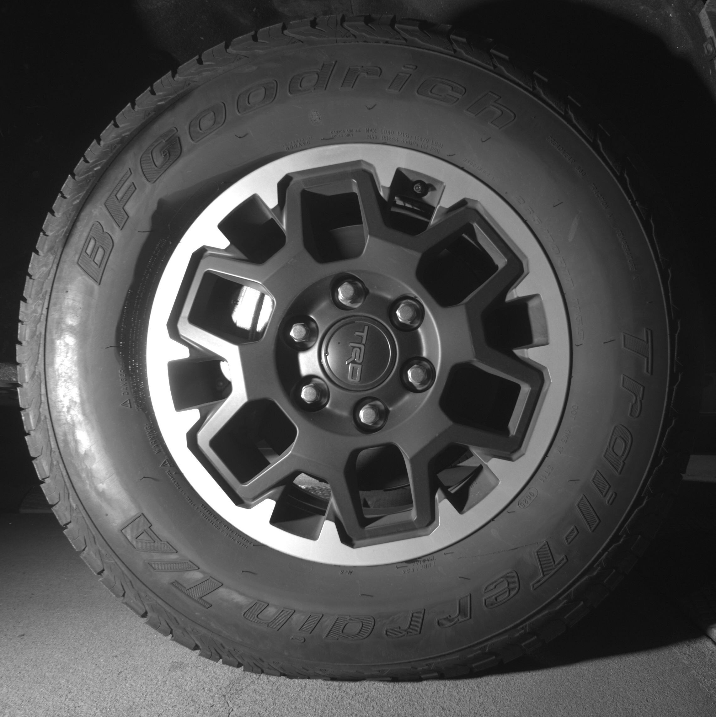 Thumbnail: 2025 Toyota Tacoma - 10