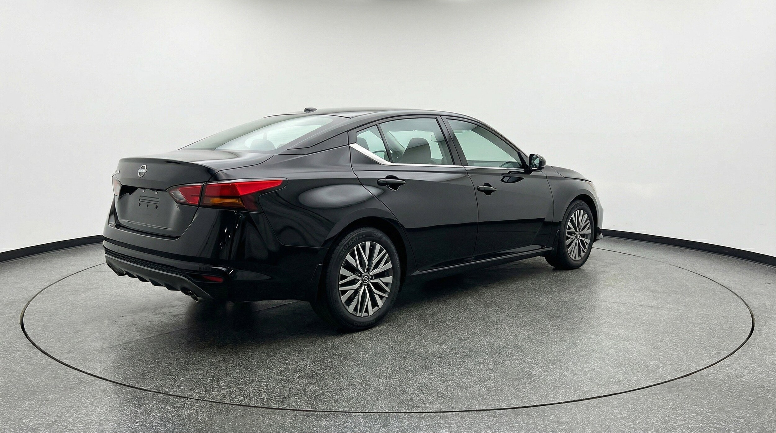 Thumbnail: 2025 Nissan Altima - 9