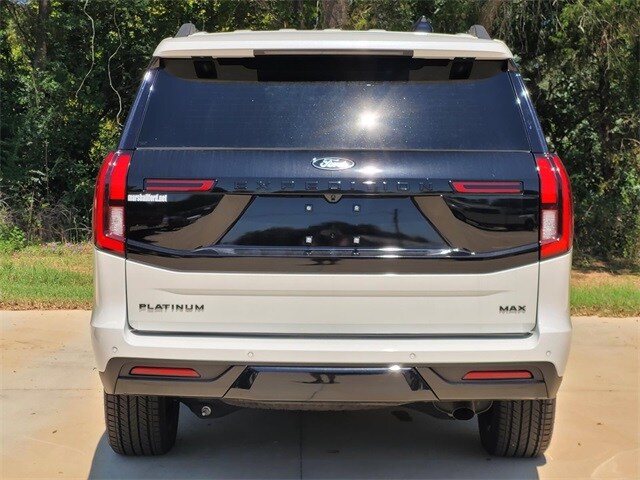 2025 Ford Expedition MAX Platinum photo 3
