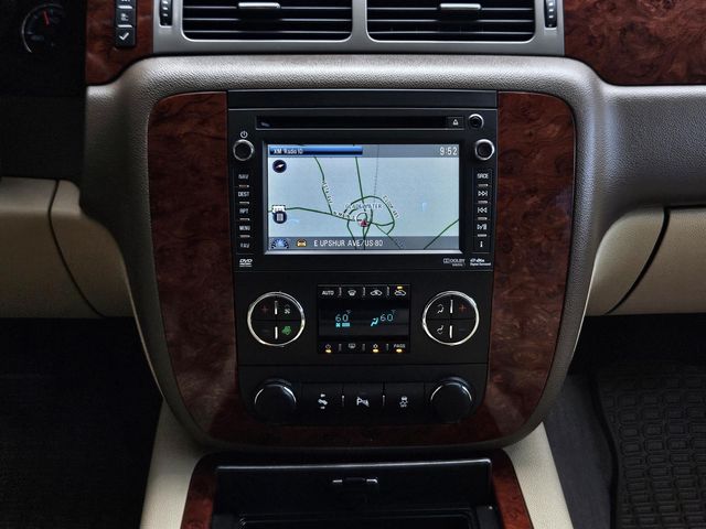 2013 Chevrolet Avalanche LTZ - Photo 24