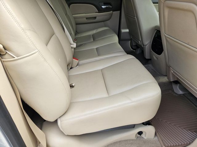 2013 Chevrolet Avalanche LTZ - Photo 12