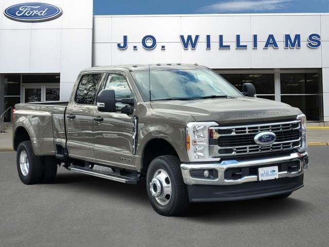 2026 Ford F-350 Super Duty XLT's photo