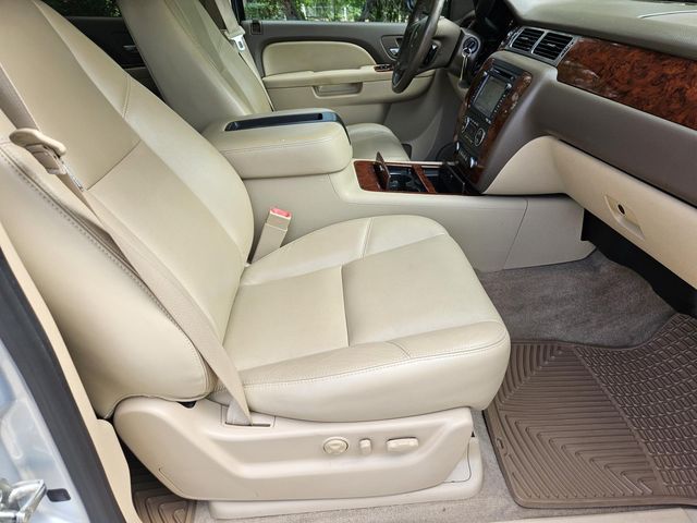 2013 Chevrolet Avalanche LTZ - Photo 10