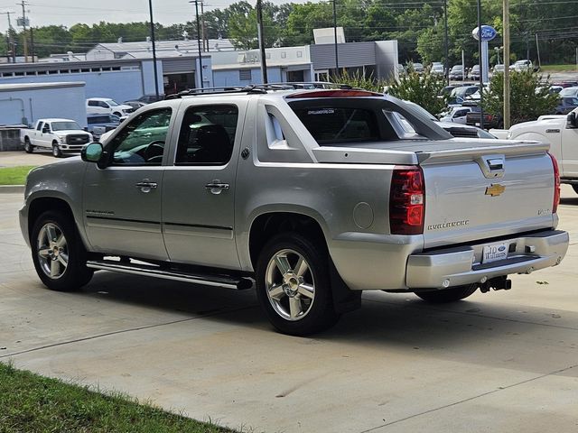 2013 Chevrolet Avalanche LTZ - Photo 6