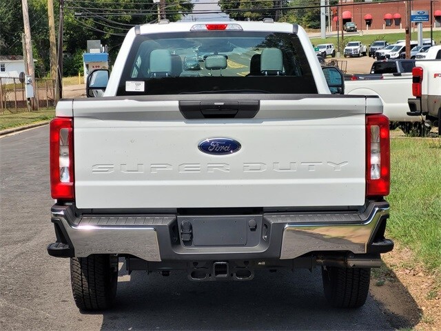 2026 Ford F-250 photo 4