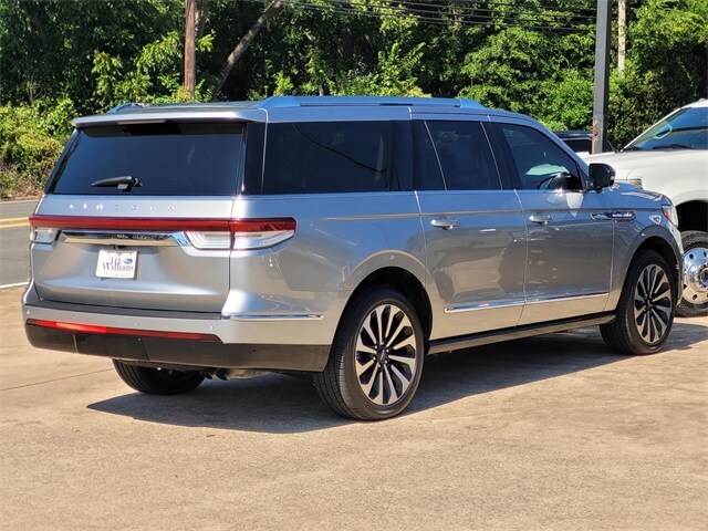 2022 Lincoln Navigator L Reserve photo 4
