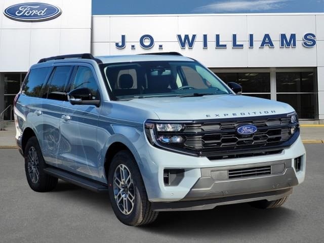 2025 Ford Expedition Active's photo