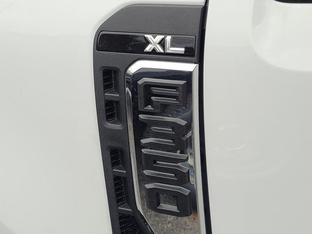 2026 Ford F-350 Super Duty Chassis Cab XL - Photo 6