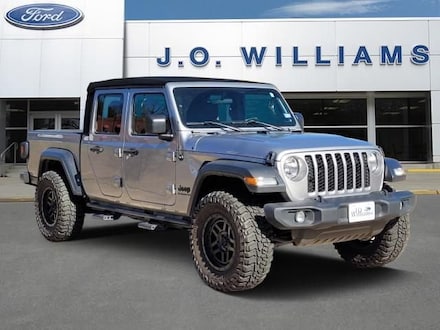 2020 Jeep Gladiator Sport Truck