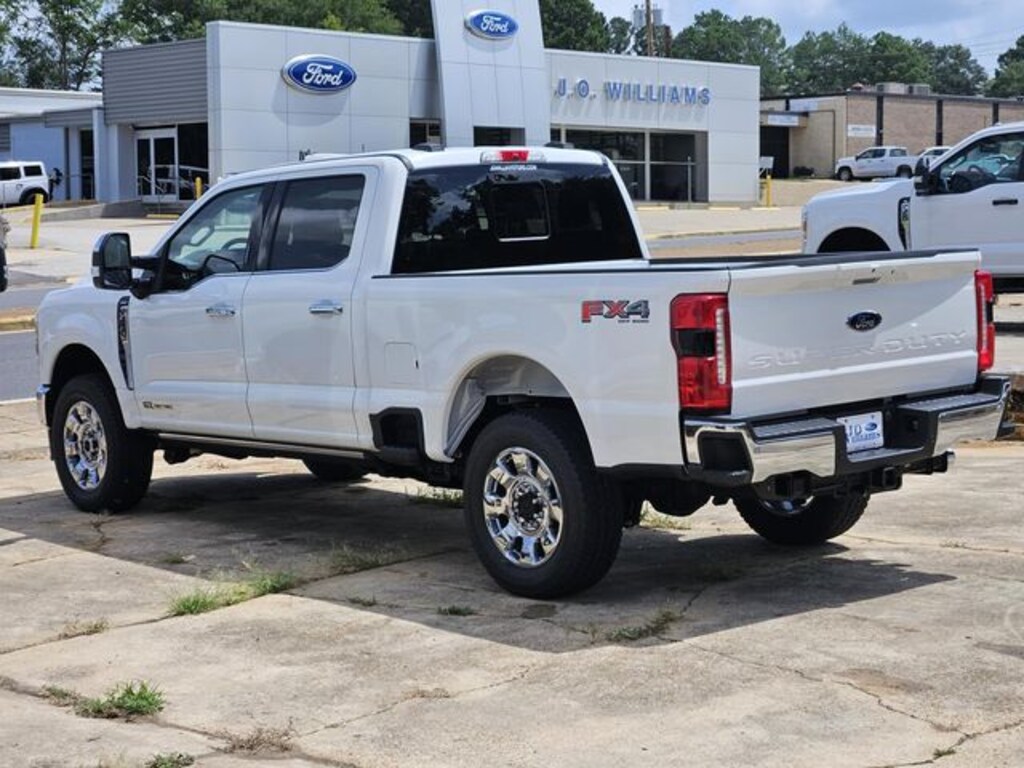 New 2026 Ford F-250SD Lariat Truck