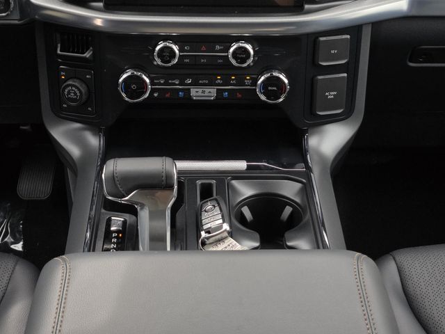 2025 Ford F-150 Lariat - Photo 12