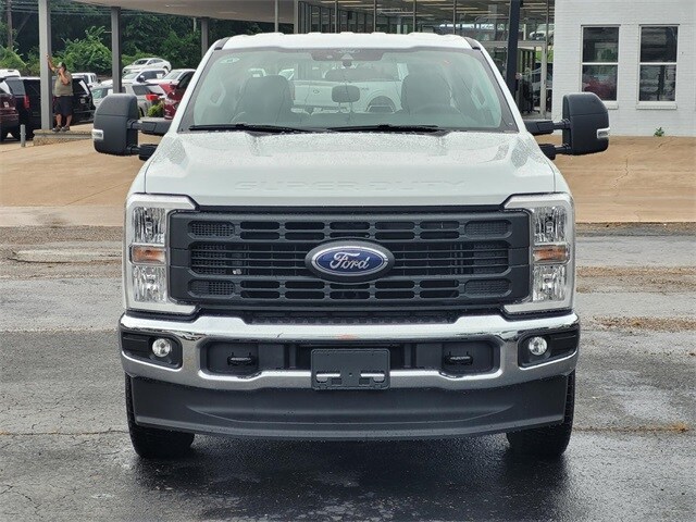 2025 Ford F-250 photo 2