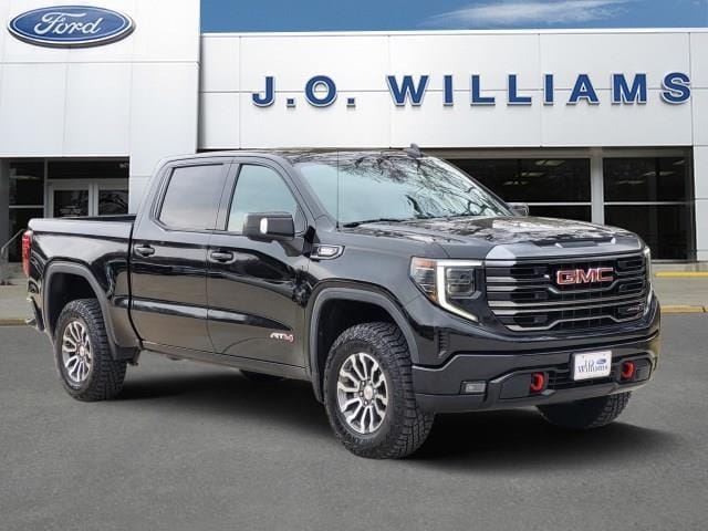 2022 GMC Sierra 1500 AT4's photo