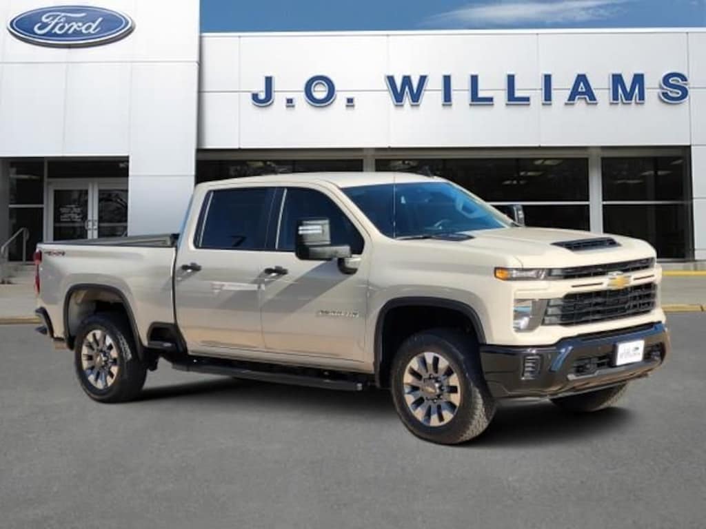Used 2026 Chevrolet Silverado 2500HD Custom Truck