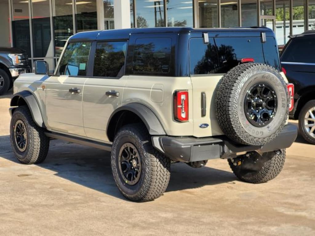 New 2025 Ford Bronco Badlands SUV