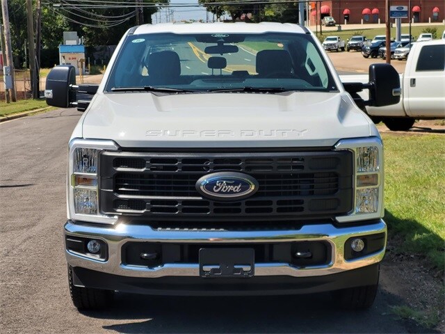 2026 Ford F-250 photo 2