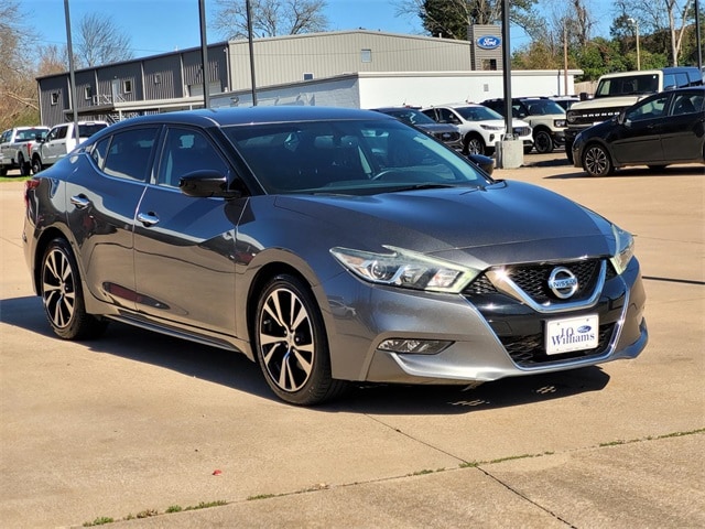 2018 Nissan Maxima S's photo