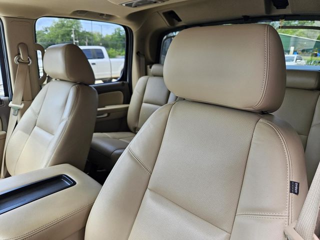 2013 Chevrolet Avalanche LTZ - Photo 16