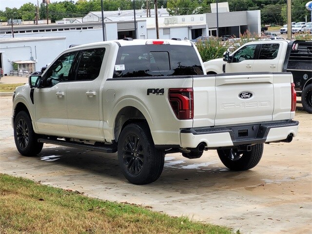 2025 Ford F-150 Lariat photo 3