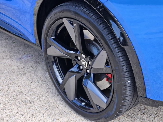 2025 Jaguar F-PACE SVR - Photo 7
