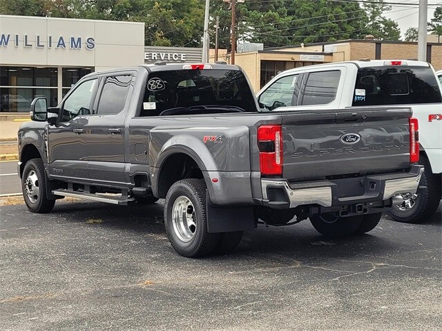 2026 Ford F-350 photo 3