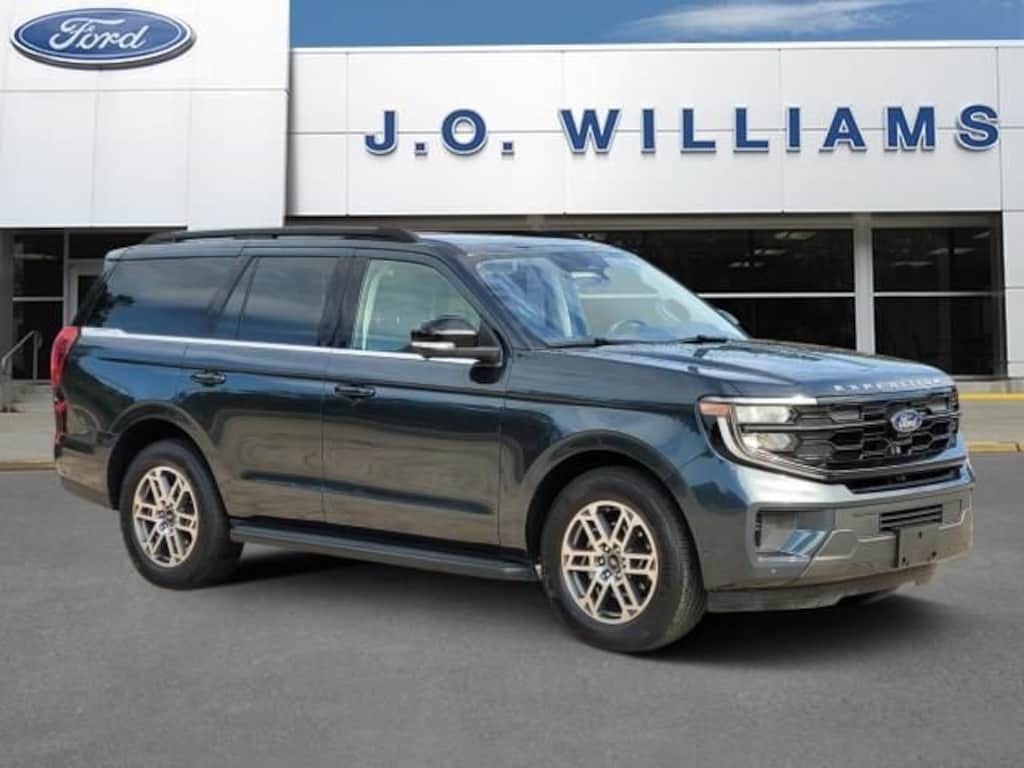 Used 2025 Ford Expedition Active SUV