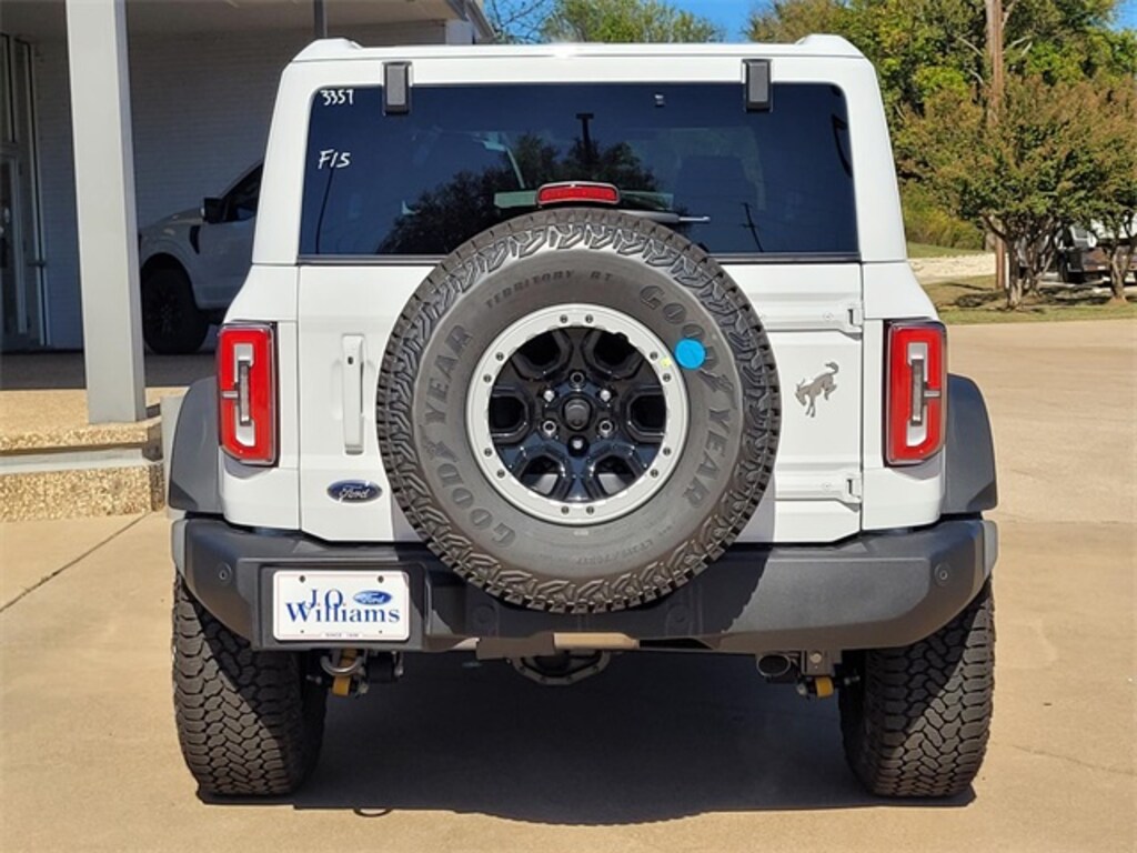 New 2025 Ford Bronco Outer Banks SUV