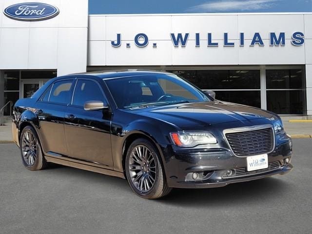 2013 Chrysler 300 C Varvatos Collection