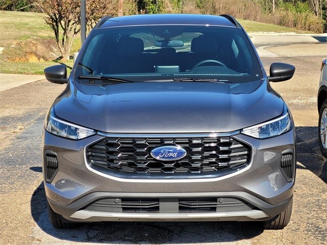 2026 Ford Escape ST-Line photo 2