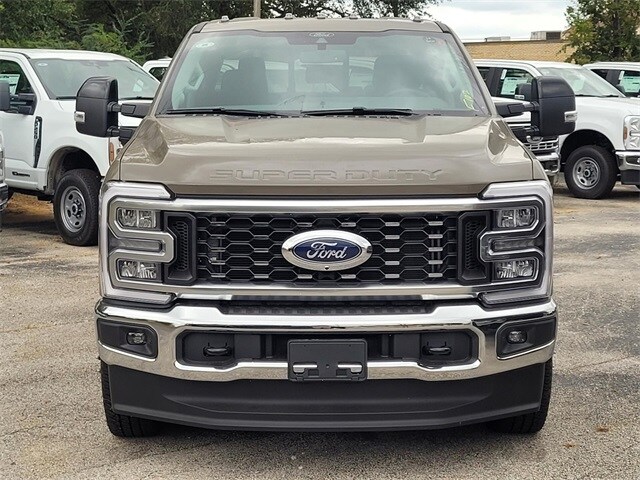 2026 Ford F-350 photo 2