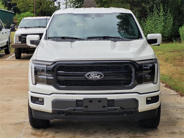 2025 Ford F-150 Lariat photo 2