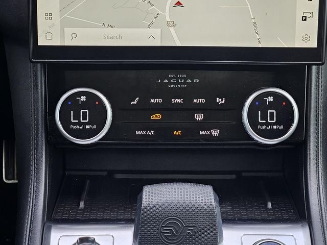 2025 Jaguar F-PACE SVR - Photo 27